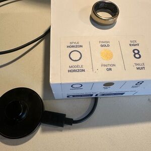 Oura ring Horizon in Gold/Size 8